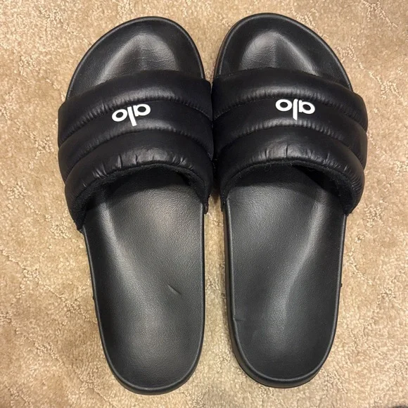 ALO Yoga cloud Slippers/slides - Picture 5 of 5